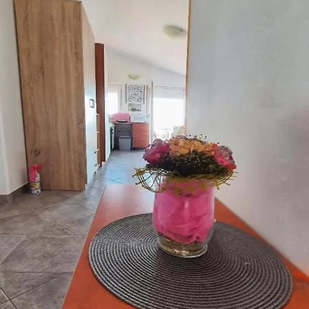 Luna Ii With Sea View Apartment *